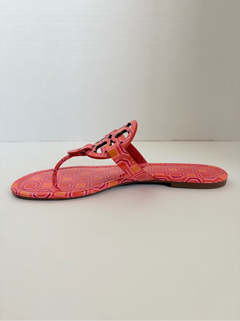 Tory Burch Miller Sandals Flip Flop Geometric Printed Leather Orange Pink Size 8 - Picture 9 of 14